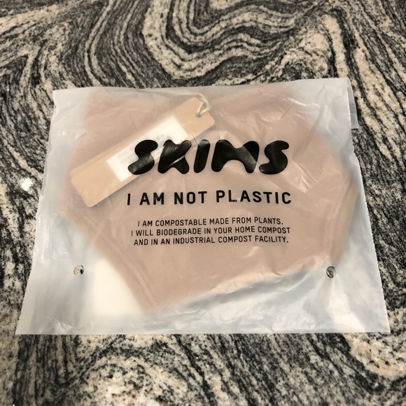 Fits Everybody Dipped Front Thong - Picture 7 of 8